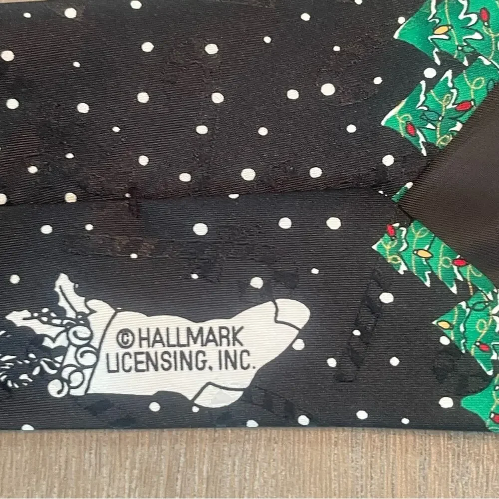 Rare Hallmark Santa & Reindeer Christmas tie necktie mens novelty holiday office